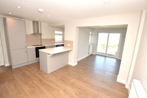 Kitchen-Breakfast Room- click for photo gallery
